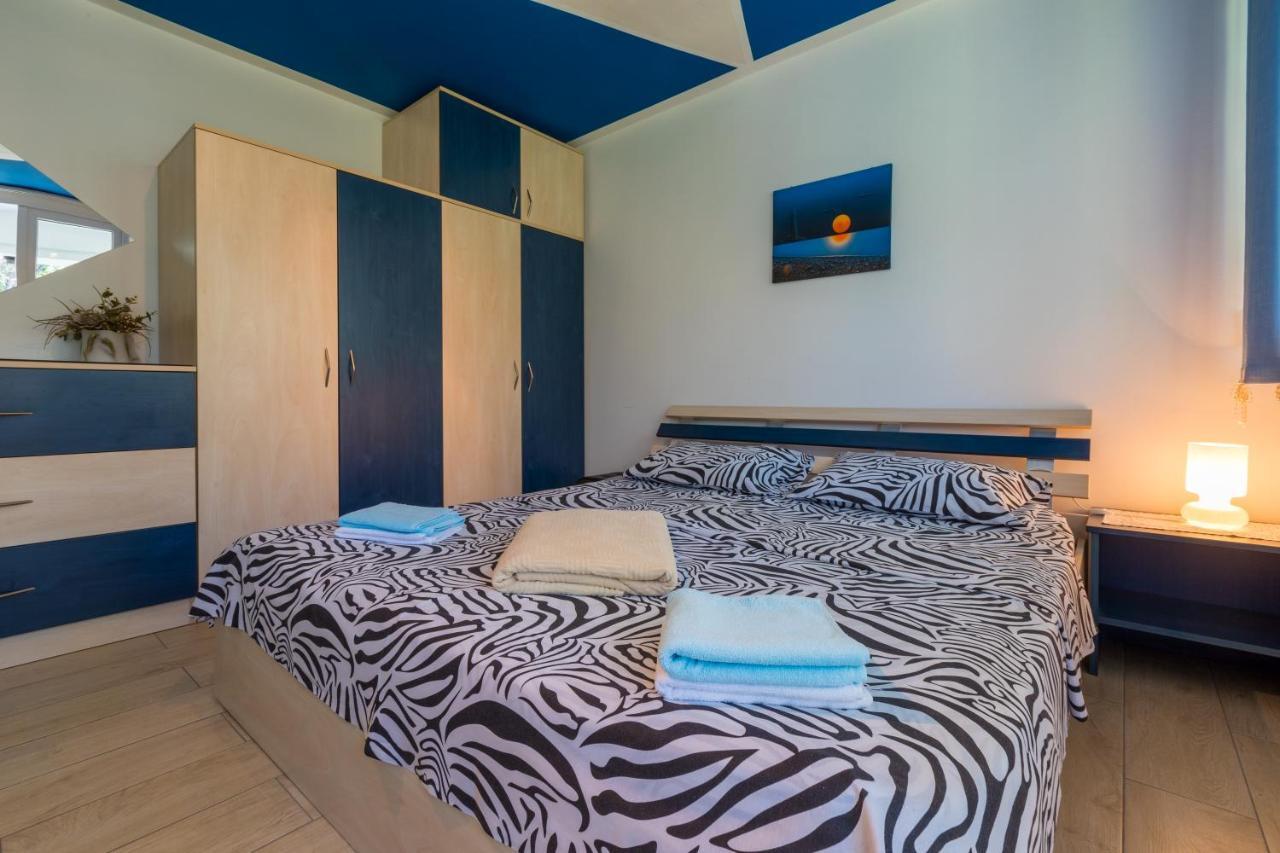 Apartman Mladenka Dramalj Exterior foto