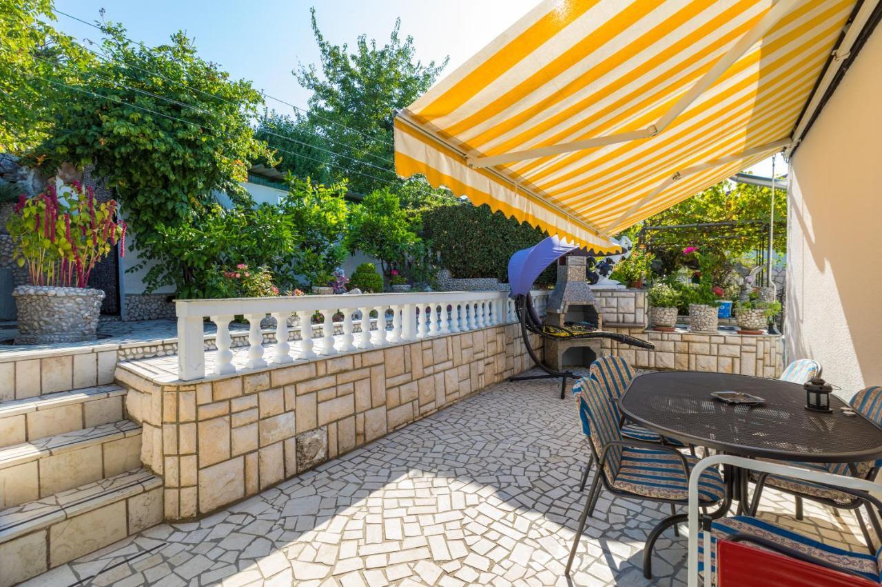 Apartman Mladenka Dramalj Exterior foto