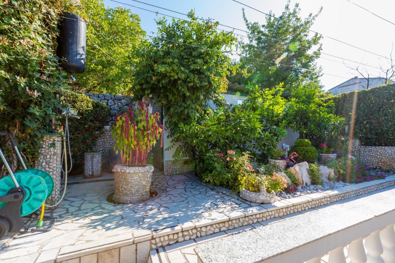 Apartman Mladenka Dramalj Exterior foto