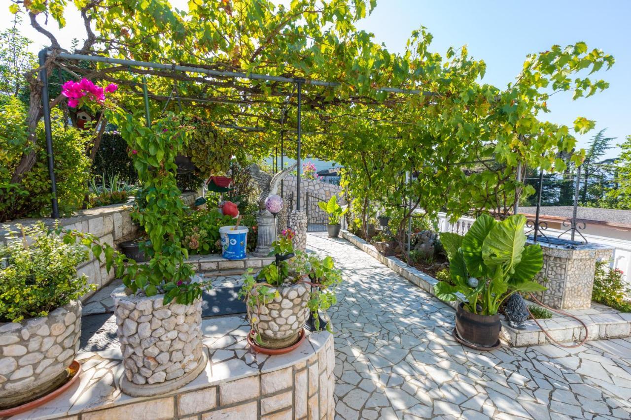 Apartman Mladenka Dramalj Exterior foto